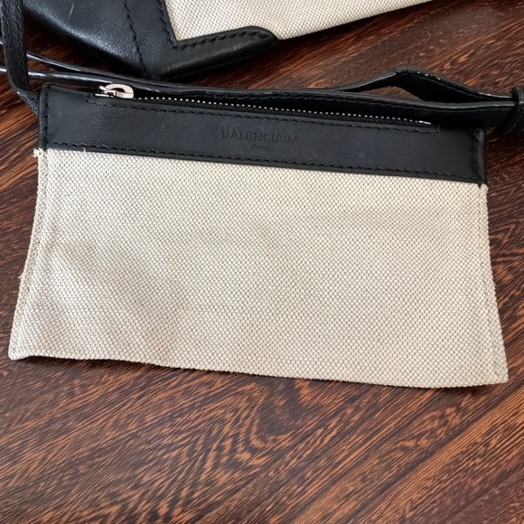 Balenciaga Canvas & Leather Drawstring Bucket Bag with Pouch – Preloved - Picture 6 of 14